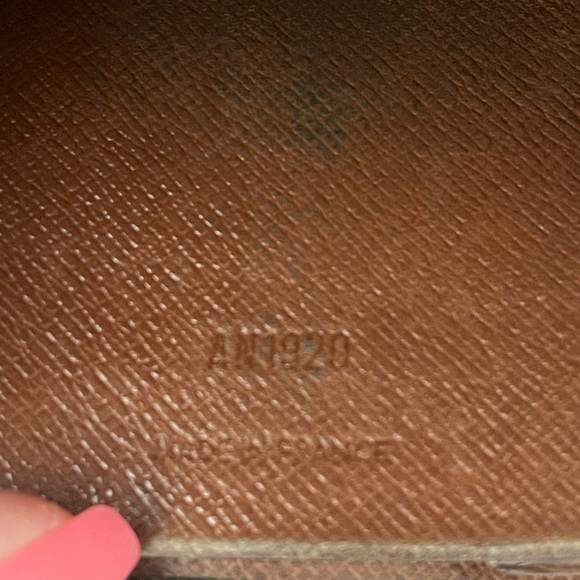 LOUIS VUITTON Monogram Elise Compact Wallet - Picture 13 of 13